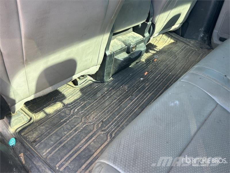 Ford F-350 XL 4x4 Crew Cab Pickup Andere Transporter