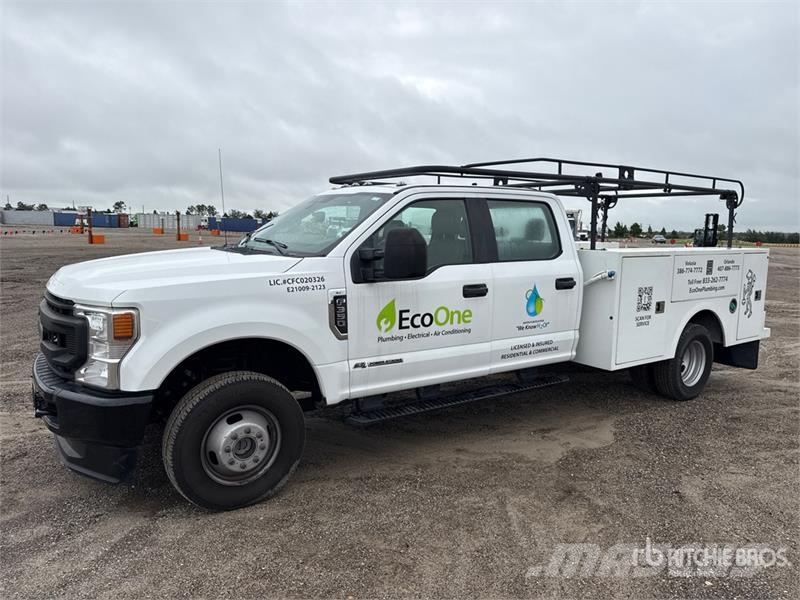 Ford F-350 XL 4x4 Crew Cab Utility Truck Prekucniki