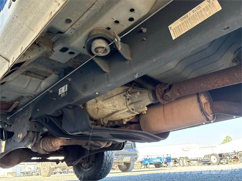 Ford F-350 XL 4x4 Crew Cab Pickup (Inoperable) その他