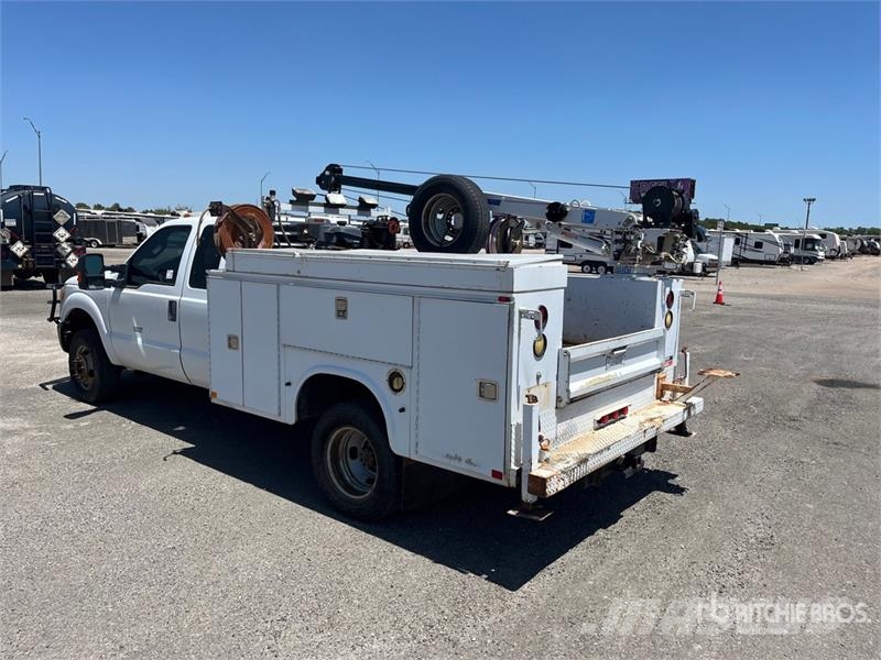 Ford F-350 XL 4x4 Extended Cab Service Truck Kommunalt / generelt kjøretøy