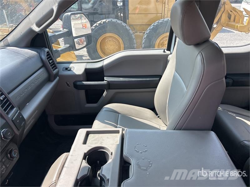 Ford F-350 XL 4x4 Extended Cab Service Truck Pilsētas atkritumvedēji