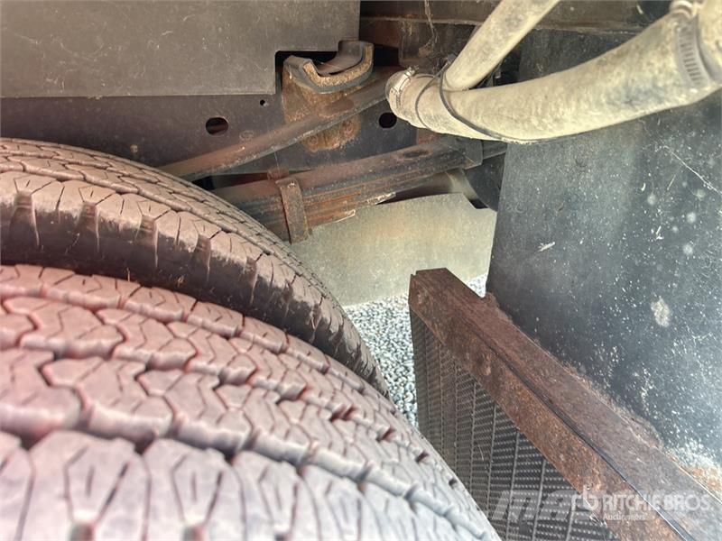 Ford F-350 XL 4x4 Extended Cab Service Truck Pilsētas atkritumvedēji