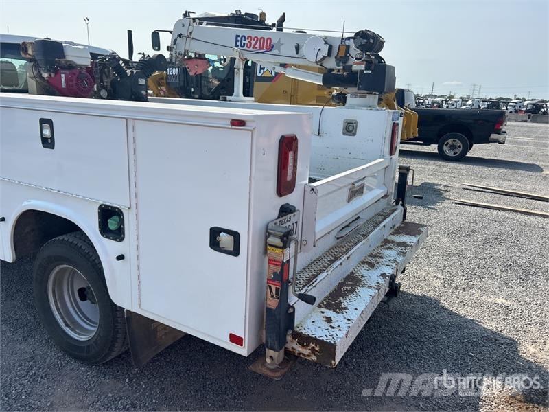 Ford F-350 XL 4x4 Extended Cab Service Truck Pilsētas atkritumvedēji