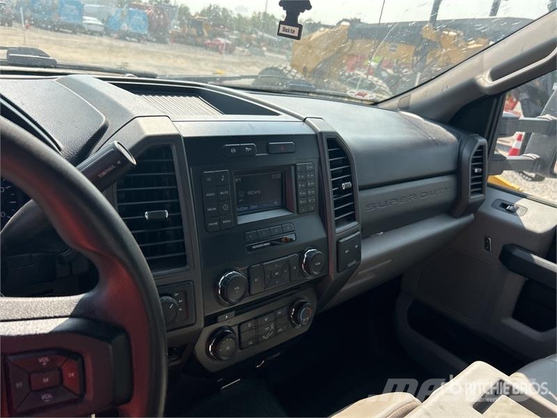 Ford F-350 XL 4x4 Extended Cab Service Truck Pilsētas atkritumvedēji