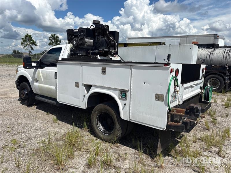 Ford F-350 XL 4x4 Service Truck (Inoperable) 多目的／汎用車両