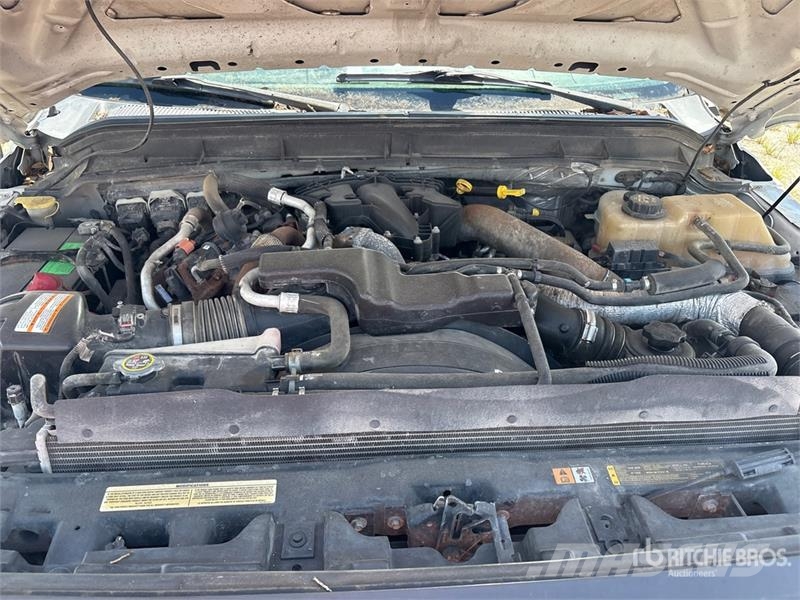 Ford F-350 XL 4x4 Service Truck (Inoperable) 多目的／汎用車両