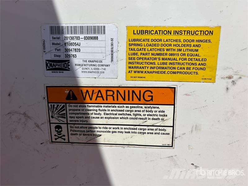 Ford F-350 XL 4x4 Service Truck (Inoperable) 多目的／汎用車両