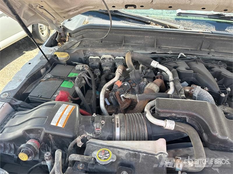 Ford F-350 XL 4x4 Service Truck (Inoperable) 多目的／汎用車両