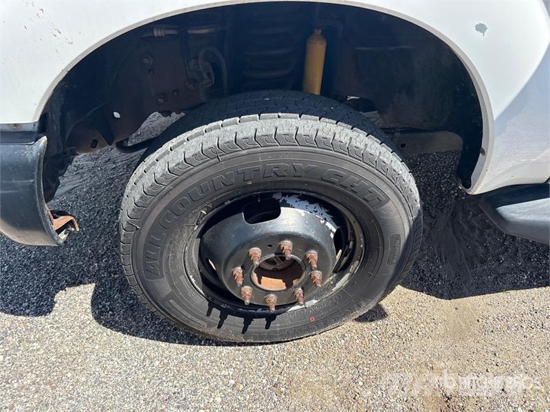 Ford F-350 XL 4x4 Service Truck (Inoperable) 多目的／汎用車両