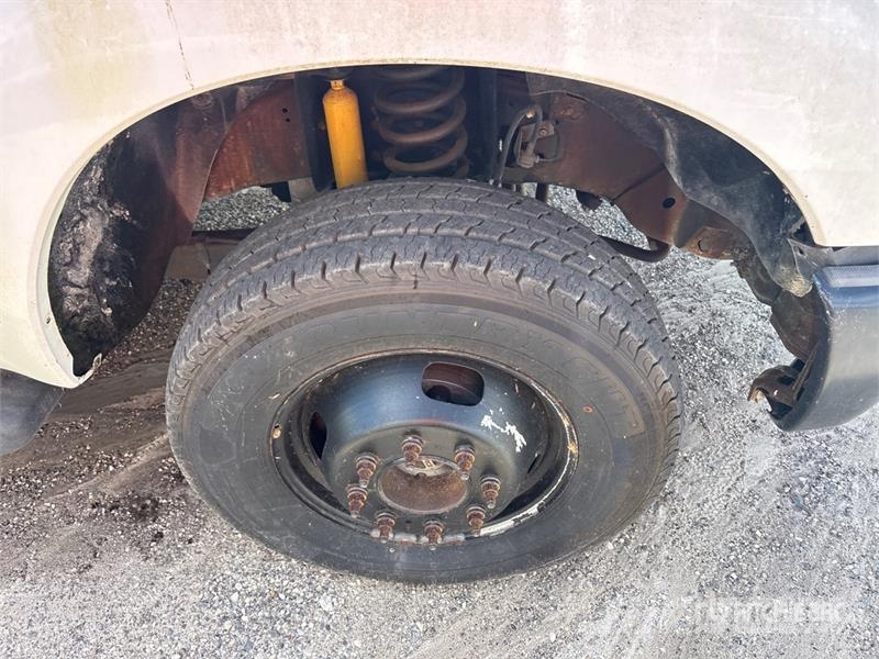 Ford F-350 XL 4x4 Service Truck (Inoperable) 多目的／汎用車両