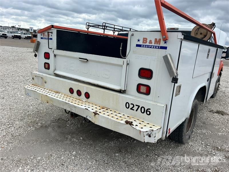 Ford F-350 XL 4x4 Utility Truck Kiperi