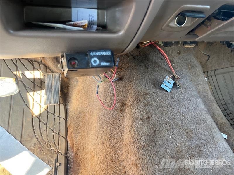 Ford F-350 XLT 4x2 Crew Cab Pickup Інше
