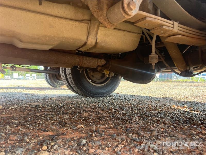 Ford F-350 XLT 4x2 Crew Cab Pickup Інше