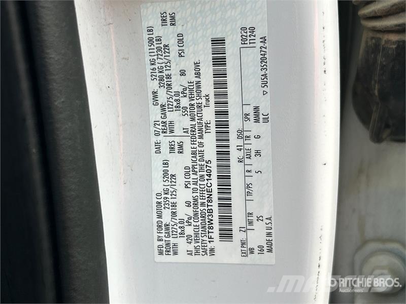 Ford F-350 XLT 4x4 Crew Cab Pickup Other