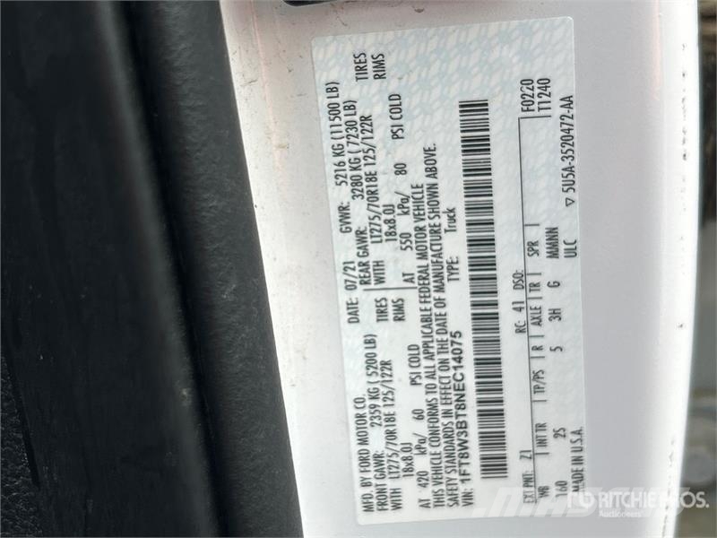 Ford F-350 XLT 4x4 Crew Cab Pickup Other