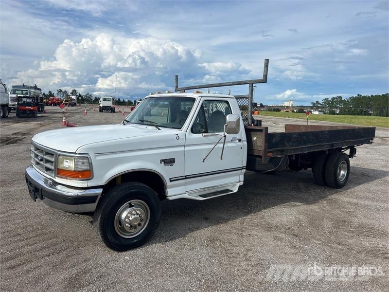 Ford F-450 Flatbed / Dropside trucks