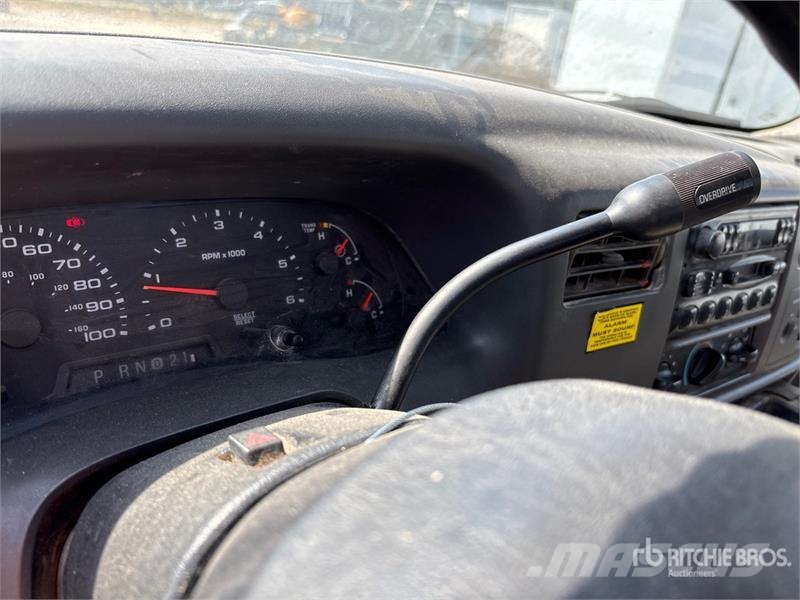 Ford F-450 Platformas/izkraušana no sāniem