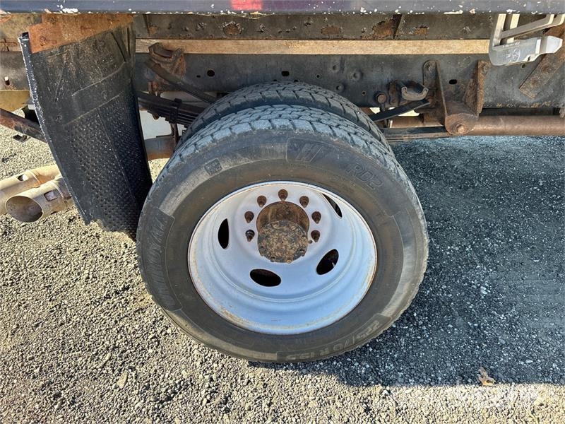 Ford F-450 Flakbilar