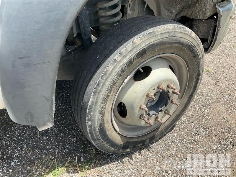 Ford F-450 Pritschenwagen/Pritschenwagen mit Seitenklappe