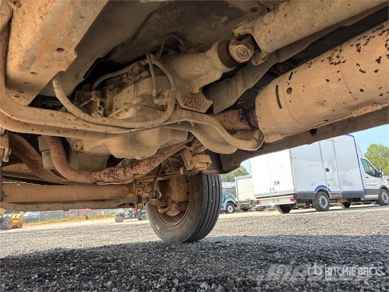 Ford F-450 Platformas/izkraušana no sāniem