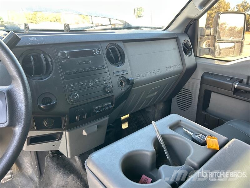 Ford F-450 Platformas/izkraušana no sāniem