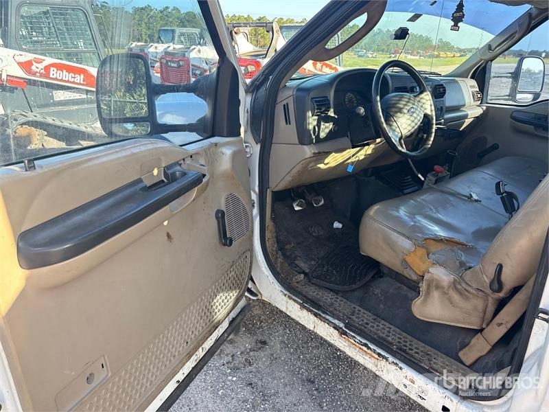 Ford F-450 Tippbilar
