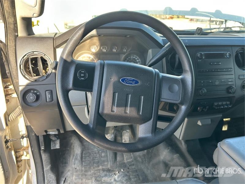 Ford F-450 Platformas/izkraušana no sāniem