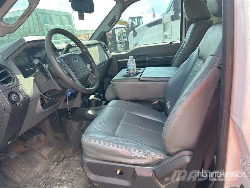 Ford F-450 Plataformas sobre camión