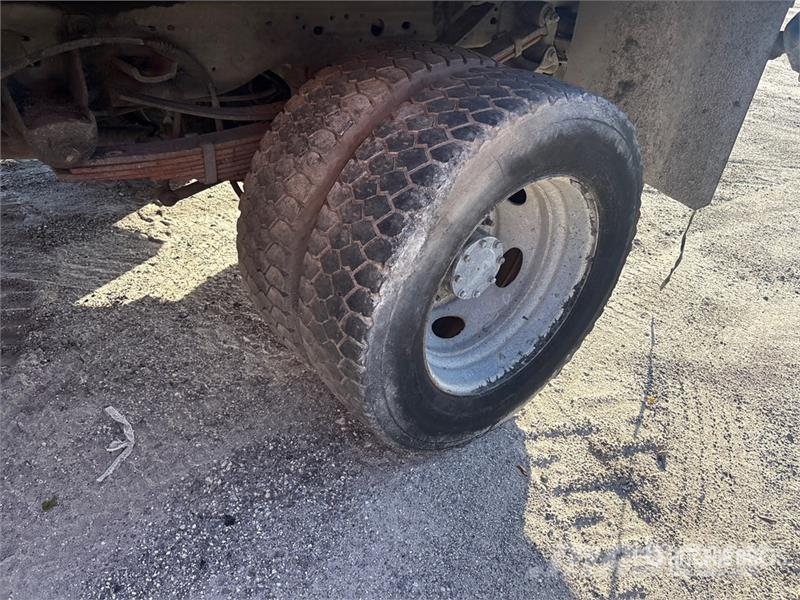 Ford F-450 Tippbilar