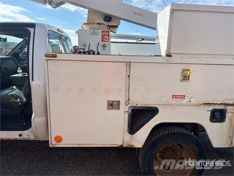 Ford F-450 المنصات الهوائية المثبتة على شاحنة