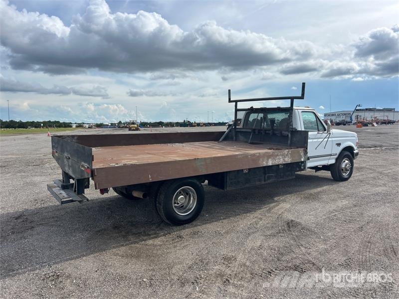 Ford F-450 Flatbed / Dropside trucks