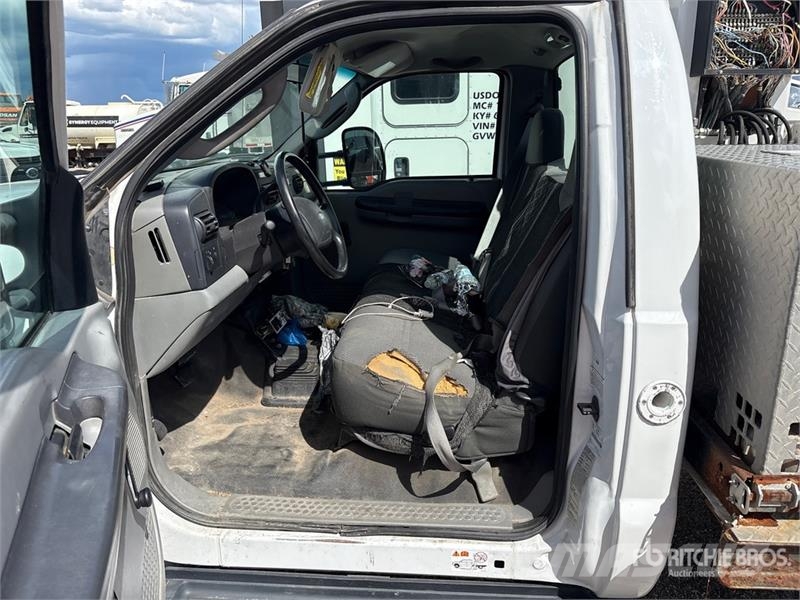 Ford F-450 المنصات الهوائية المثبتة على شاحنة