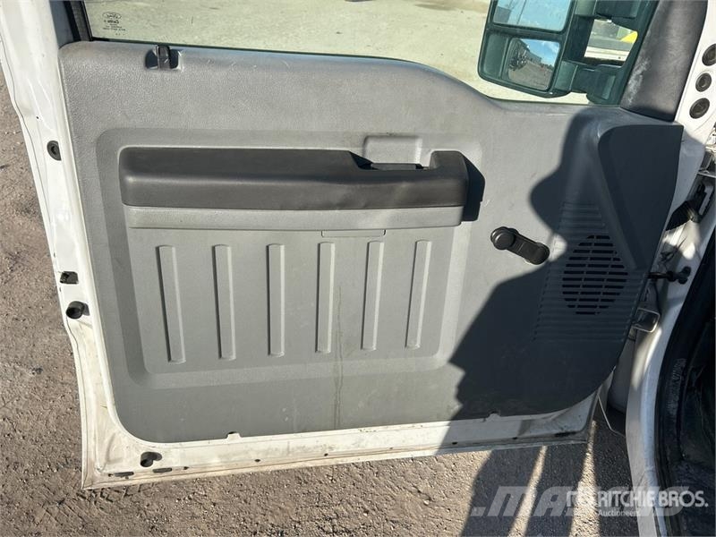 Ford F-450 Araç üstü platformlar