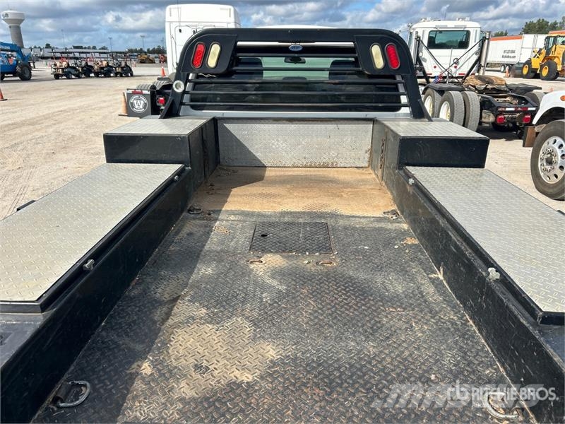 Ford F-450 Ciężarówki typu Platforma / Skrzynia