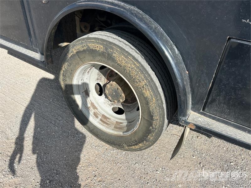 Ford F-450 Ciężarówki typu Platforma / Skrzynia