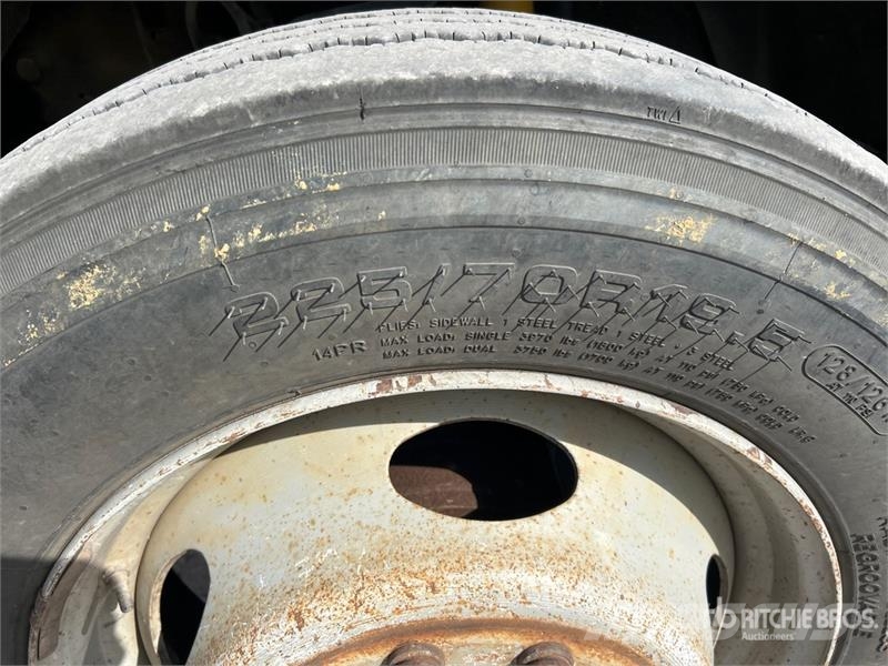 Ford F-450 Ciężarówki typu Platforma / Skrzynia