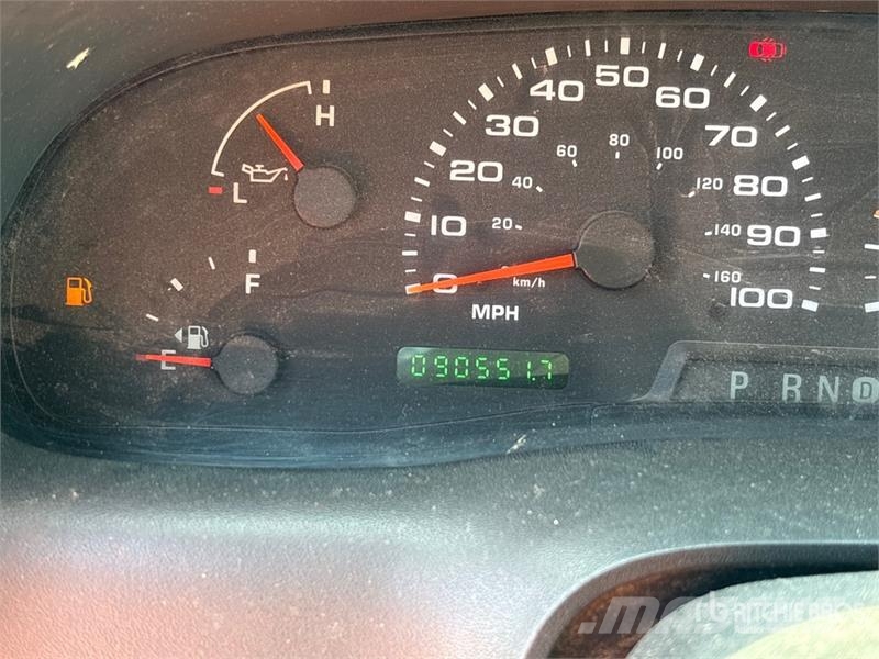 Ford F-450 Platformas/izkraušana no sāniem