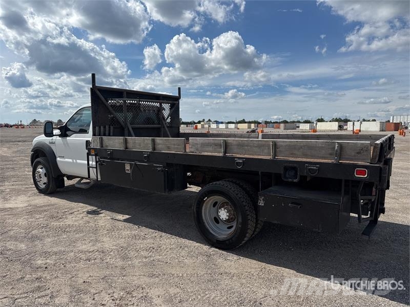 Ford F-450 Flatbed / Dropside trucks