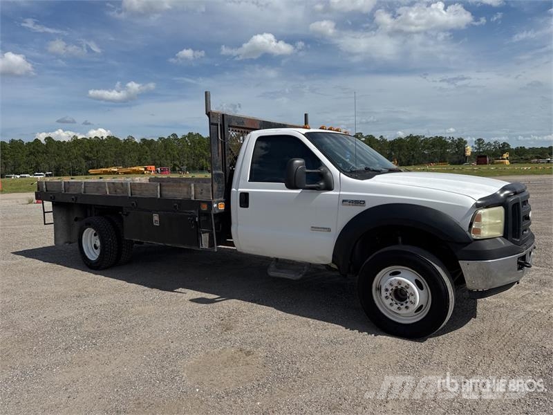 Ford F-450 Flatbed / Dropside trucks