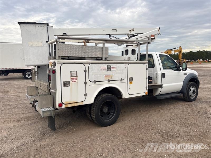 Ford F-450 المنصات الهوائية المثبتة على شاحنة