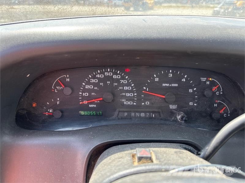 Ford F-450 Platformas/izkraušana no sāniem