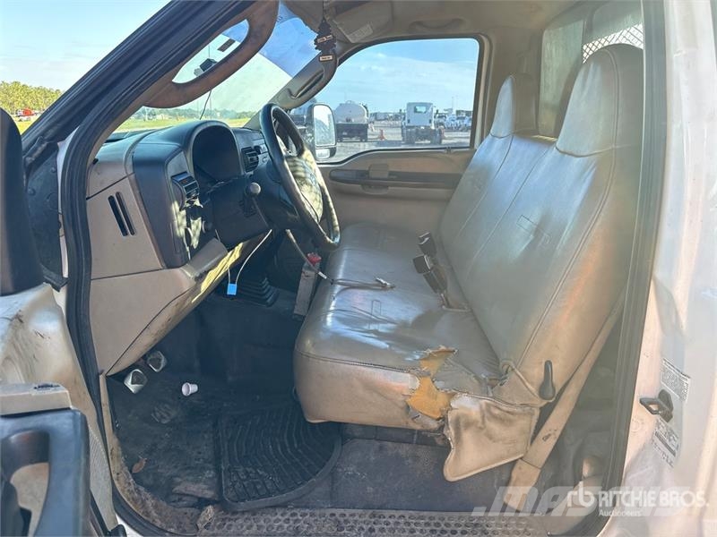 Ford F-450 Tippbilar