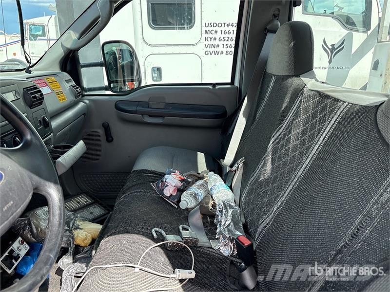 Ford F-450 المنصات الهوائية المثبتة على شاحنة