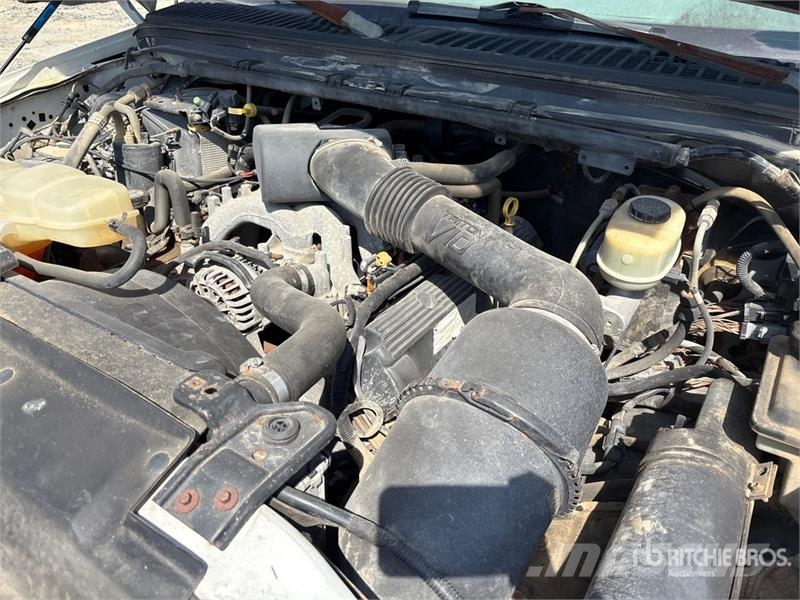 Ford F-450 Platformas/izkraušana no sāniem