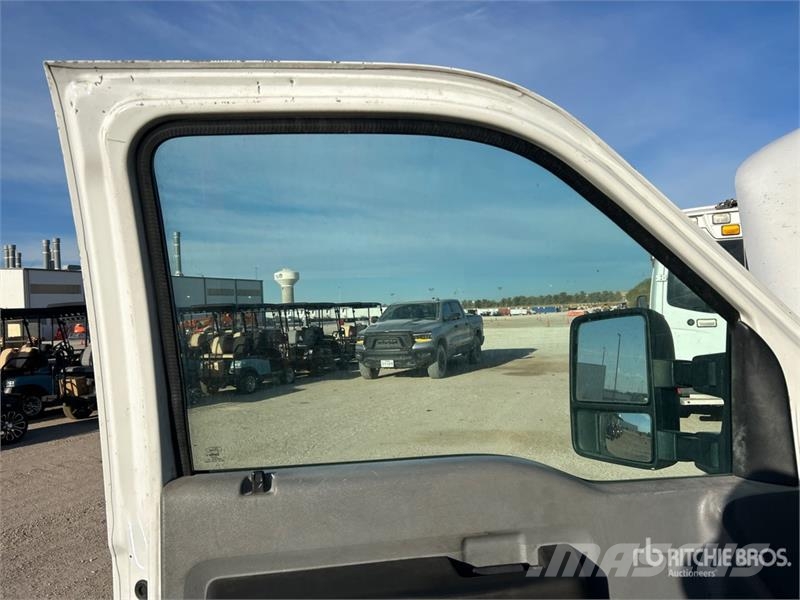 Ford F-450 Araç üstü platformlar