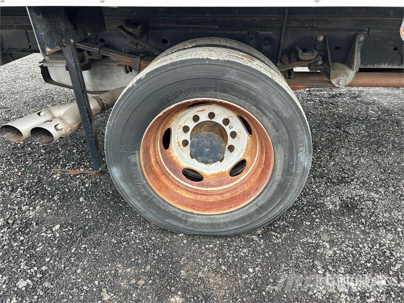 Ford F-450 Skříňová nástavba