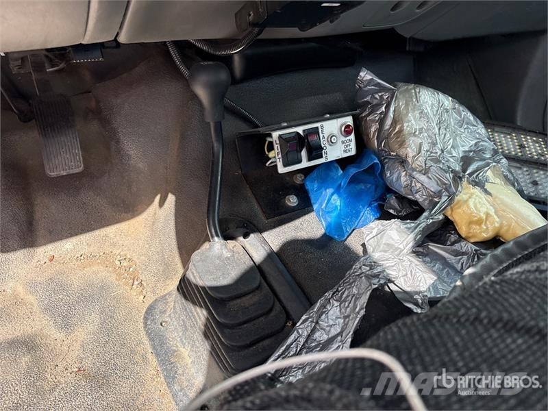 Ford F-450 المنصات الهوائية المثبتة على شاحنة