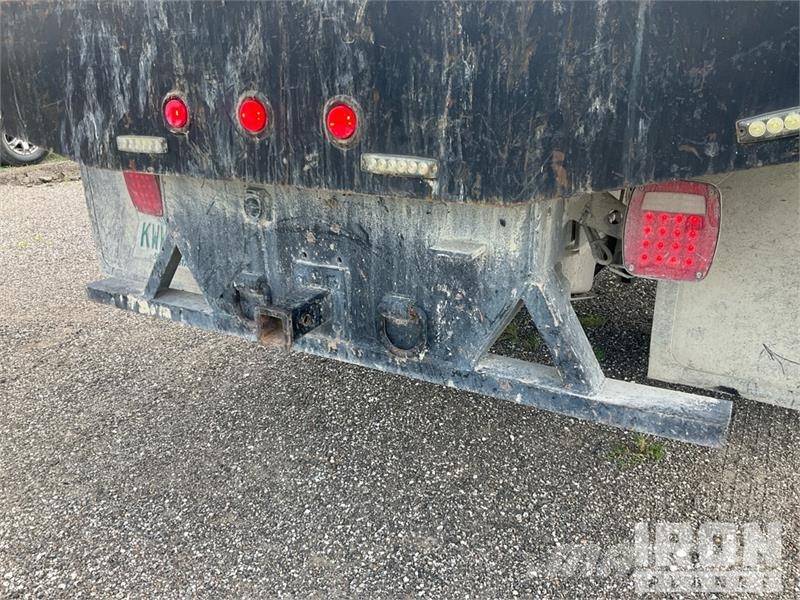 Ford F-450 Pritschenwagen/Pritschenwagen mit Seitenklappe
