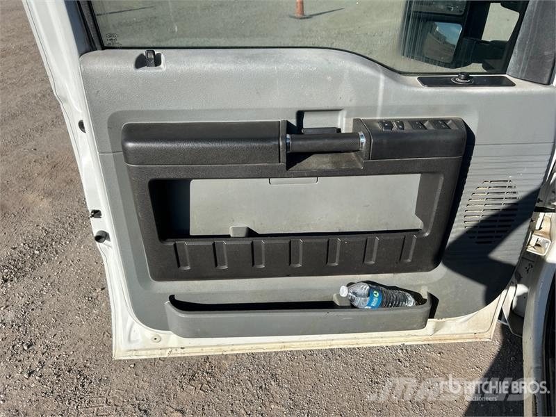 Ford F-450 Platformas/izkraušana no sāniem