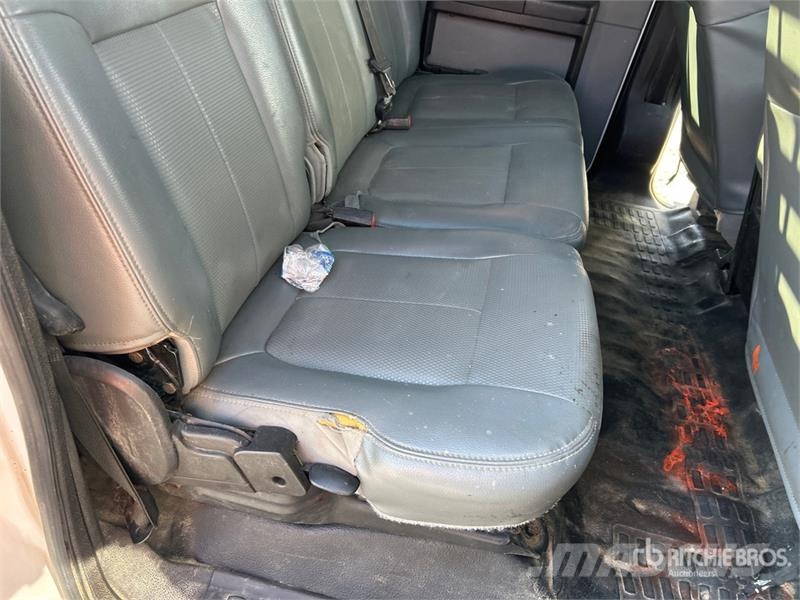 Ford F-450 Platformas/izkraušana no sāniem